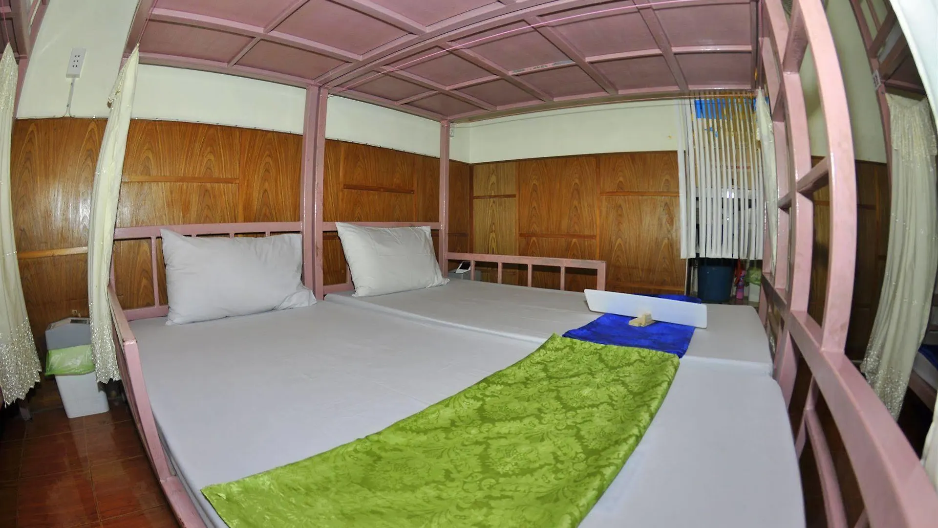 Hotel Blue Diamond Dorm Room Phi Phi Don